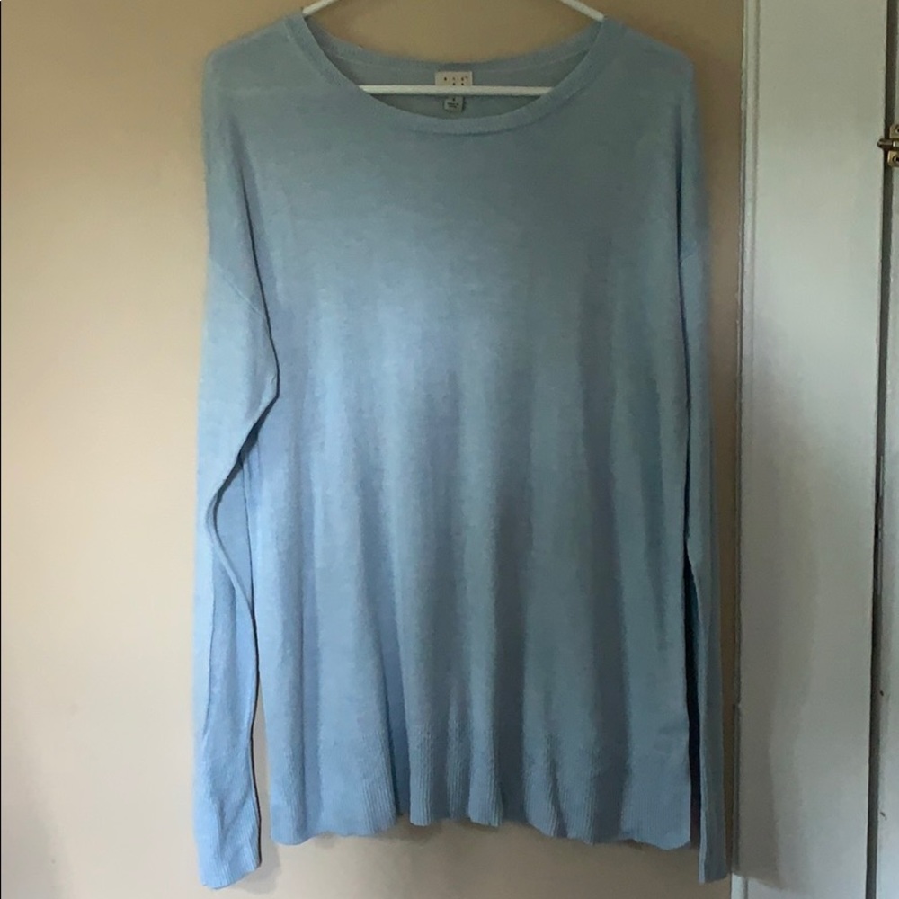 Lightweight sweater